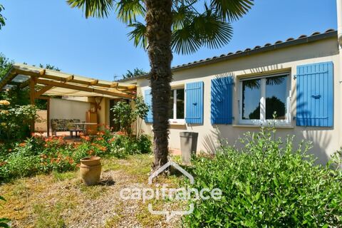   Maison de plain pied à vendre 4 pièces ANNEZAY (17) ave garages et jardin clos de 1145m² Maison - 4 pièce(s) - 97 m²