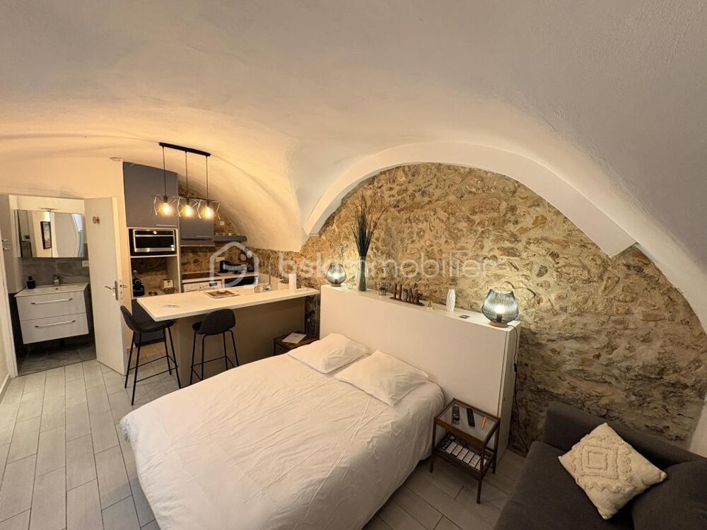 Vente Appartement Cannes centre – Studio de charme sous voûte en pierre, rénové et climatisé – 23 m² Cannes