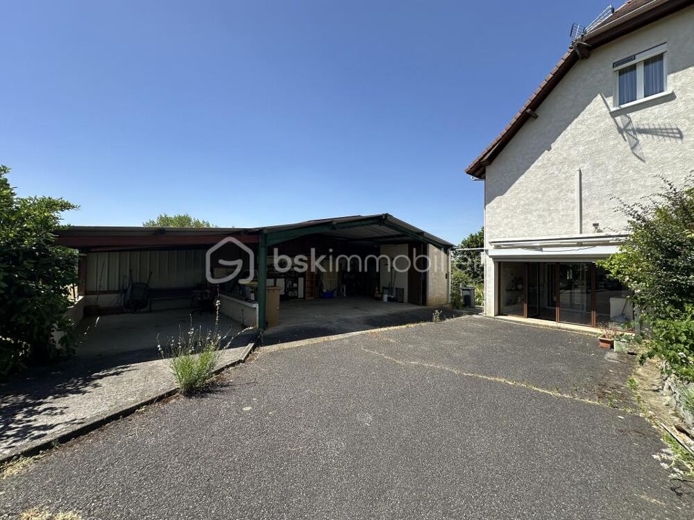 En exclusivité maison de 116 m2 5 pièces, terrain de 2530 m2 dans un endroit proche de PAU