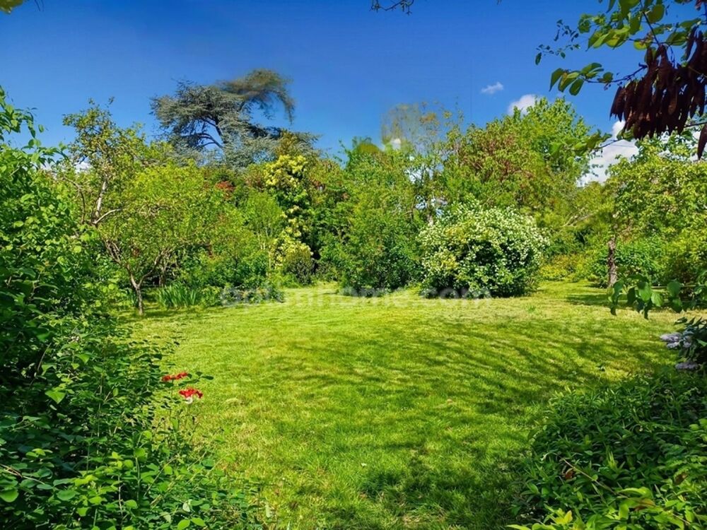 Vente Propriété/Château MAISON ET DEPENDANCES - TERRAIN 440 m2 - 285 000 EUROS Beauchamp