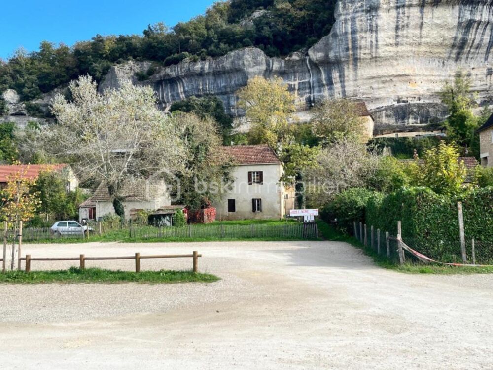 Vente Immeuble Bel Immeuble comprenant 3 Appartements ou Grande Maison Familiale / Gites situé aux Eyzies de Tursac Sireuil 24620 Les eyzies de tayac sireuil