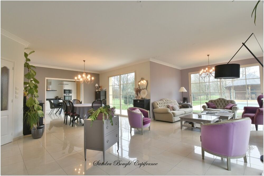 Vente Maison Maison à vendre 9 pièces  avec 5 chambres à LAVAL (53) Laval