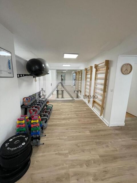   Local professionnel de 150 m² à Melun, idéal pour kiné 