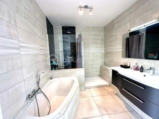  Duplex/triplex  vendre 6 pices 201 m