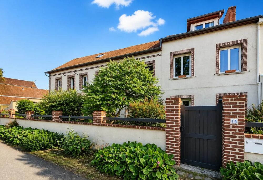Vente Maison Maison de 8 pièces de 221 m² à Poses Poses