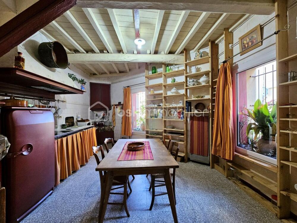 MAISON DE VILLAGE EN PIERRE  3 CHAMBRES  TERRASSE  GARAGE