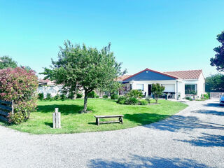  Maison  vendre 8 pices 195 m