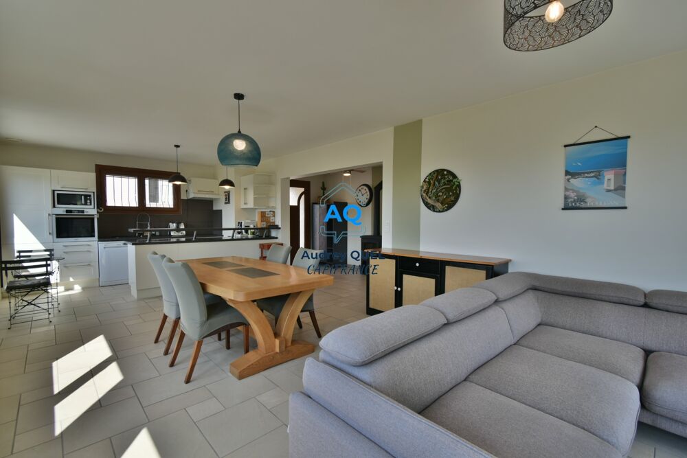 VALSERHÔNE (01)  Maison 6 pièces 142 m²  Vue montagne  570 m² de terrain  Sous-sol complet