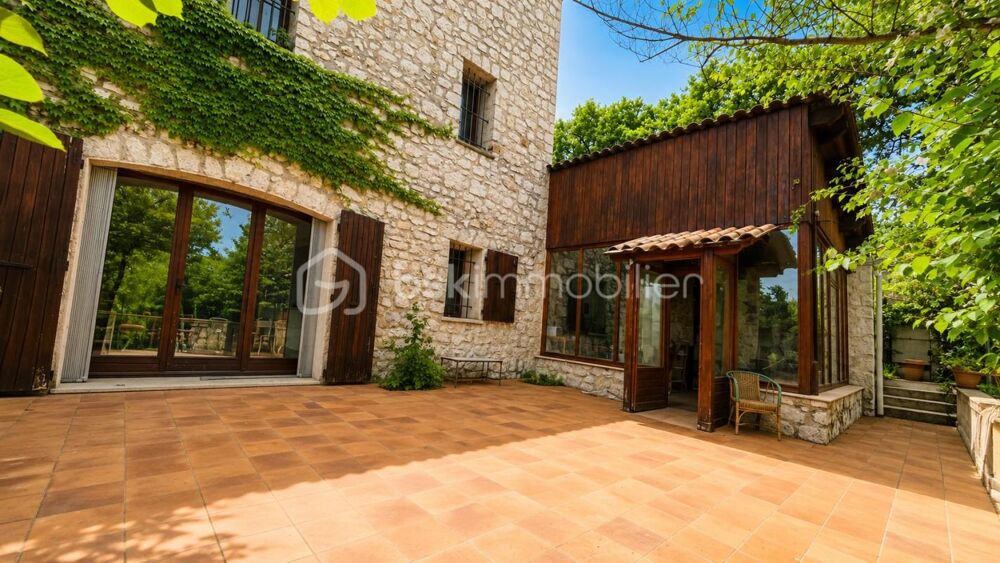 Vente Maison Maison familiale rénovée – 4 chambres – Terrain 4 000 m² – Vence la Sine Vence