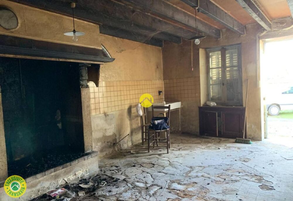 1 maison et 2 granges