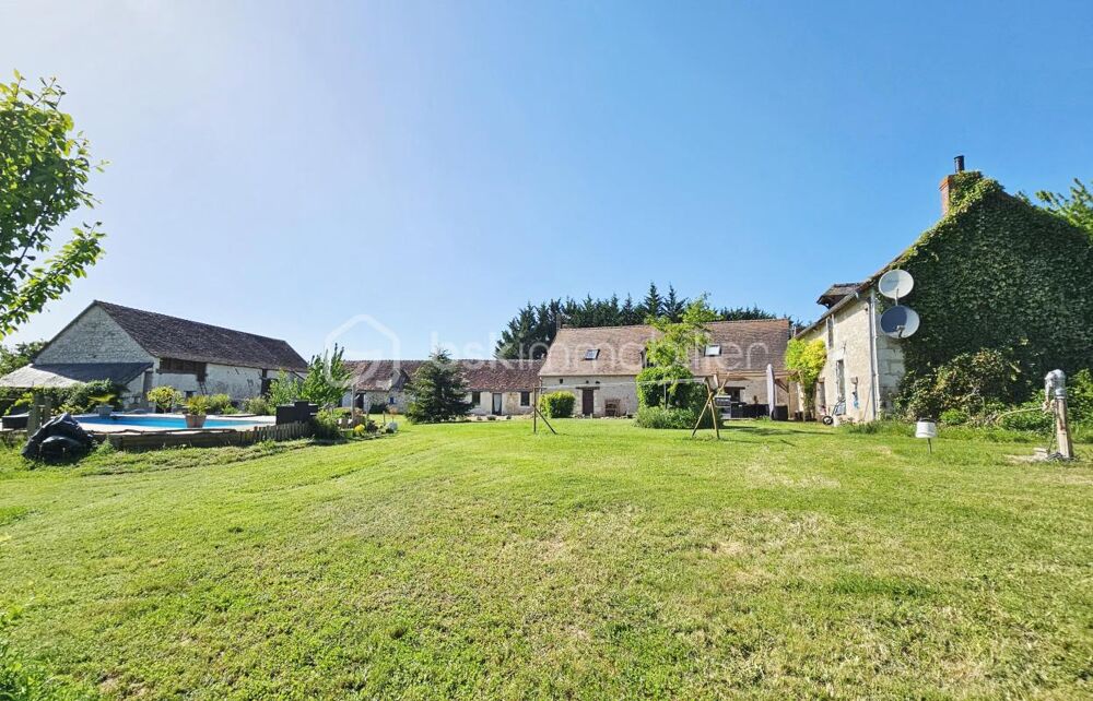 Vente Maison COUP DE COEUR !! Corps de ferme rénové avec maison d'habitation + 2 logements séparés Paulmy
