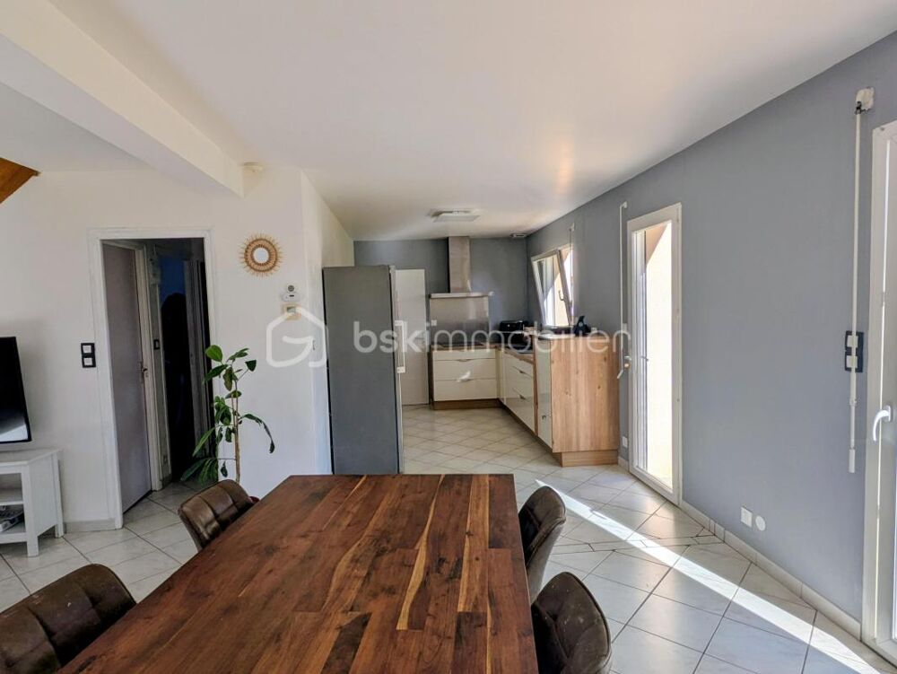 EN EXCLUSIVITÉ  Maison rare sur le marché  4 chambres  Saint-Germain-du-Pinel  Sans vis-à-vis