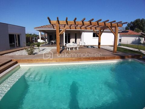   � vendre � Maison familiale avec piscine et d�pendances � Castets (40260) Maison - 5 pi�ce(s) - 120 m�
