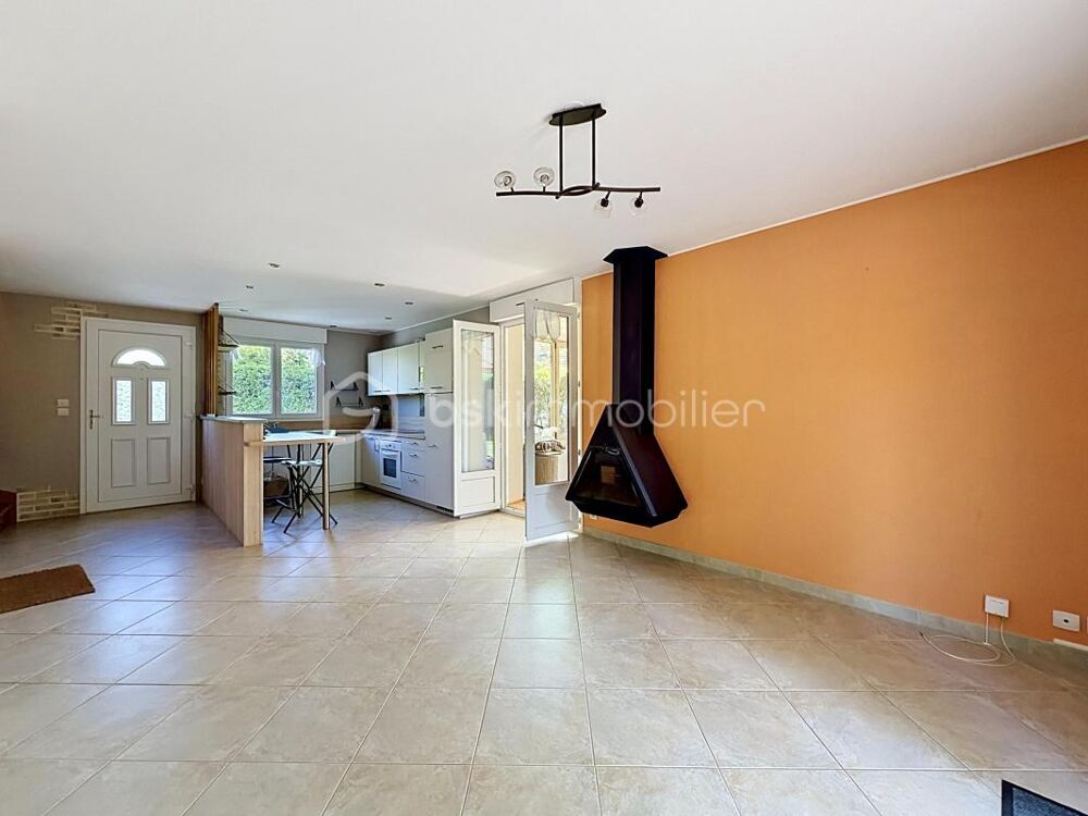 Vente Maison Maison de 5 pièces sur la commune d'Escoville Escoville