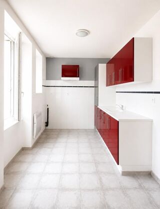  Immeuble à vendre 13 pièces 215 m²