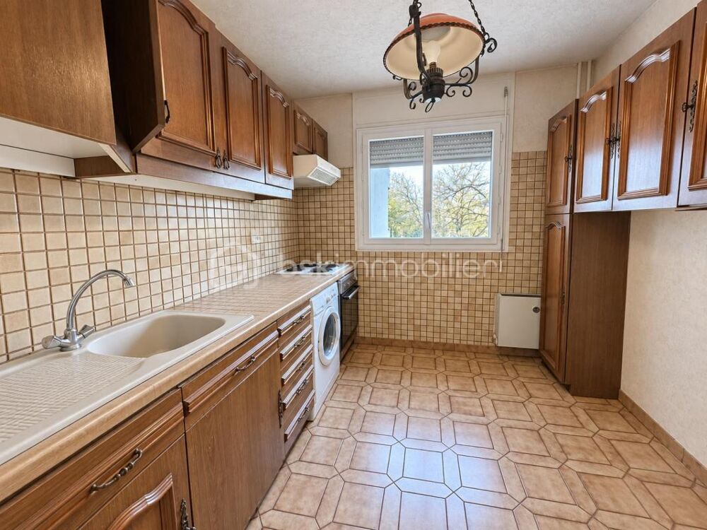 Vente Appartement Appartement F4 - 82 m2 - 3 chambres - 2 balcons - Parking Le coudray montceaux