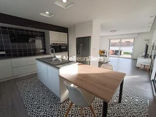  Maison � vendre 4 pi�ces 120 m�