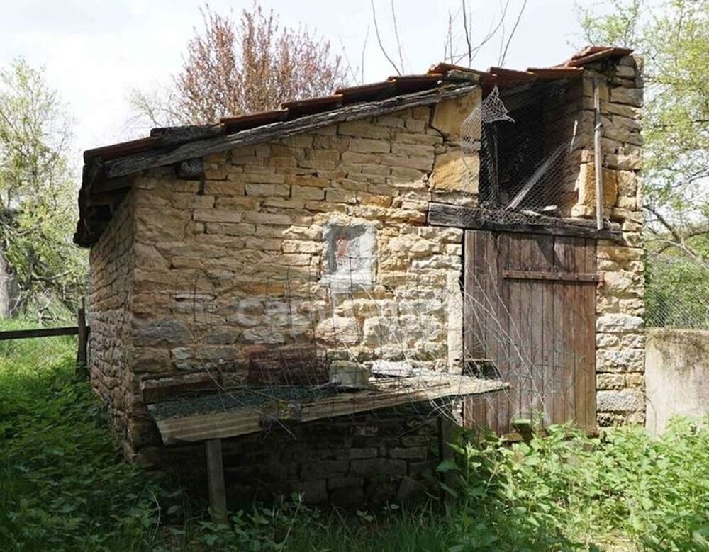A rénover, maison ancienne à 3 minutes de Tournus
