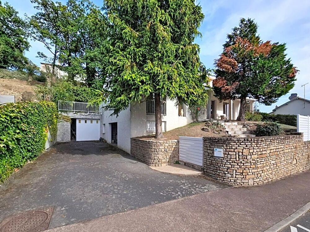 Maison Saint Laurent sur Sèvre 6 pièces avec T2 -178 m2