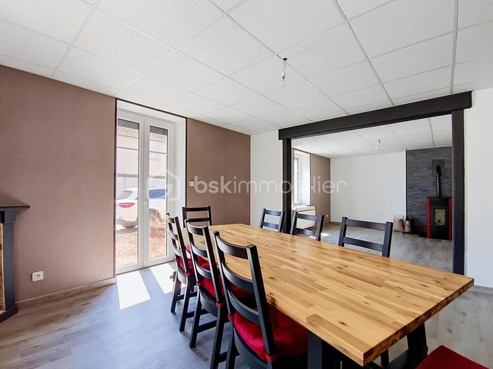 Maison entièrement rénovée de 130 m² avec garage et potentiel d'aménagement