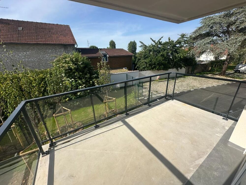 T3 neuf avec balcon et parking à Mainvilliers