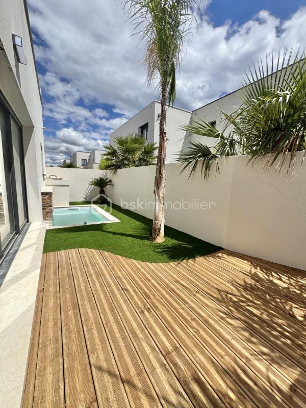 Vente Villa Villa T4 de 105 m2 avec piscine et garage À 800 m de la plage Serignan