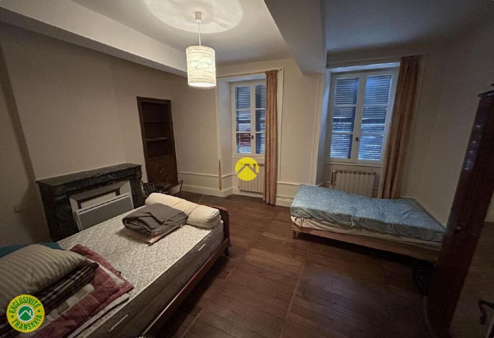 Vente Appartement IMMEUBLE + GARAGE attenant Montmarault