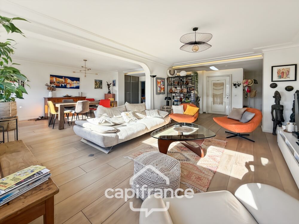 Vente Appartement Appartement à vendre 4 pièces HYERES (83) - 147m2- 4ème et dernièr Etage- Accès direct GARAGE Hyeres