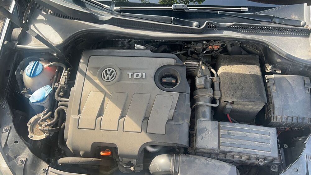 Golf 1.6 TDI 105 * 2012 occasion 80330 Longueau