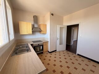  Appartement à louer 4 pièces 102 m²