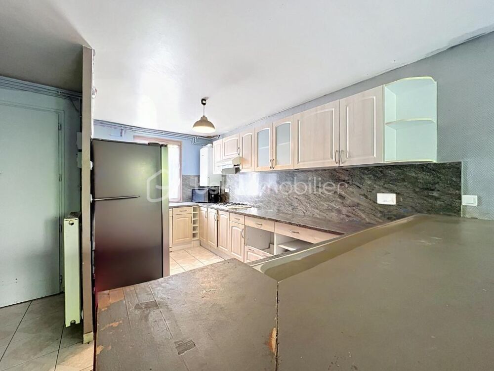 Vente Maison Maison à rénover avec jardin et garage – Savigny-le-Temple Savigny le temple