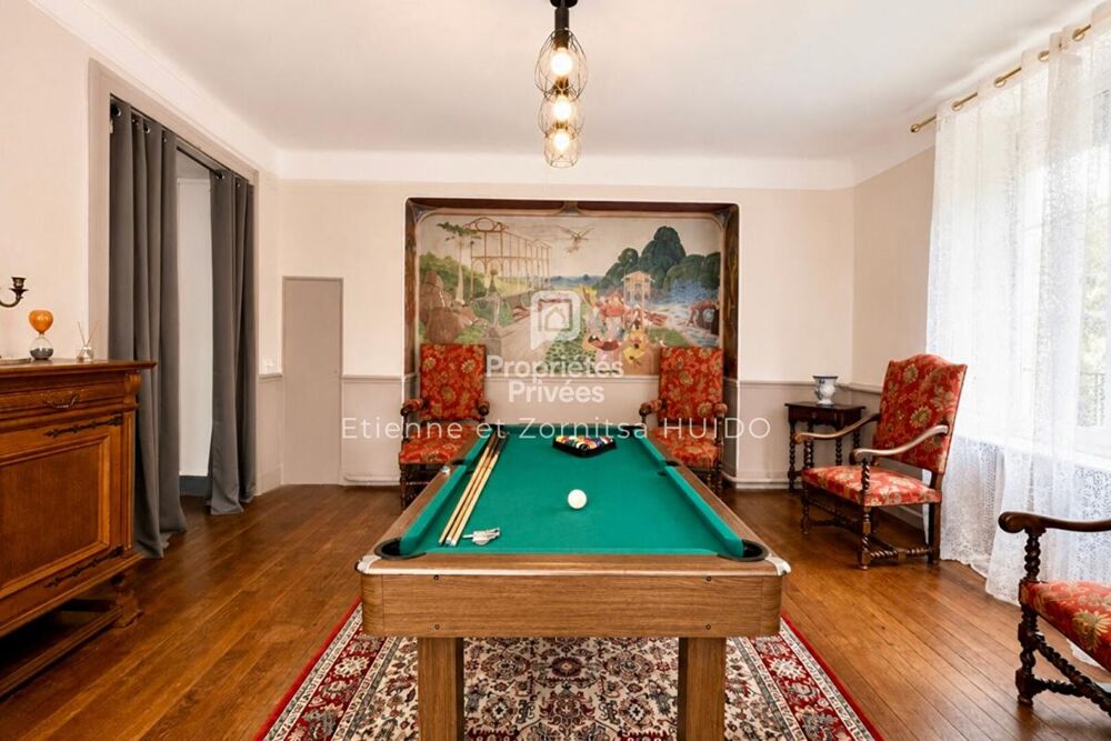 Maison de maître de 231 m² avec deux habitations Centre-ville de Vatan