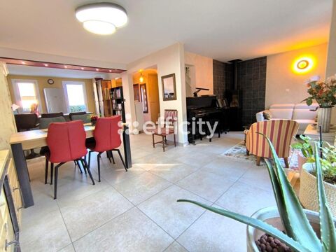   Maison Maison - 4 pi�ce(s) - 97 m�