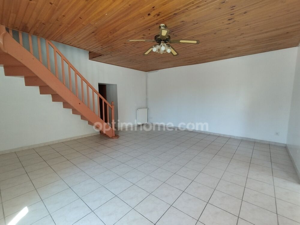 Vente Maison Charente. LA TACHE. Maison 81 m² environs, cour, jardin et grange La tache