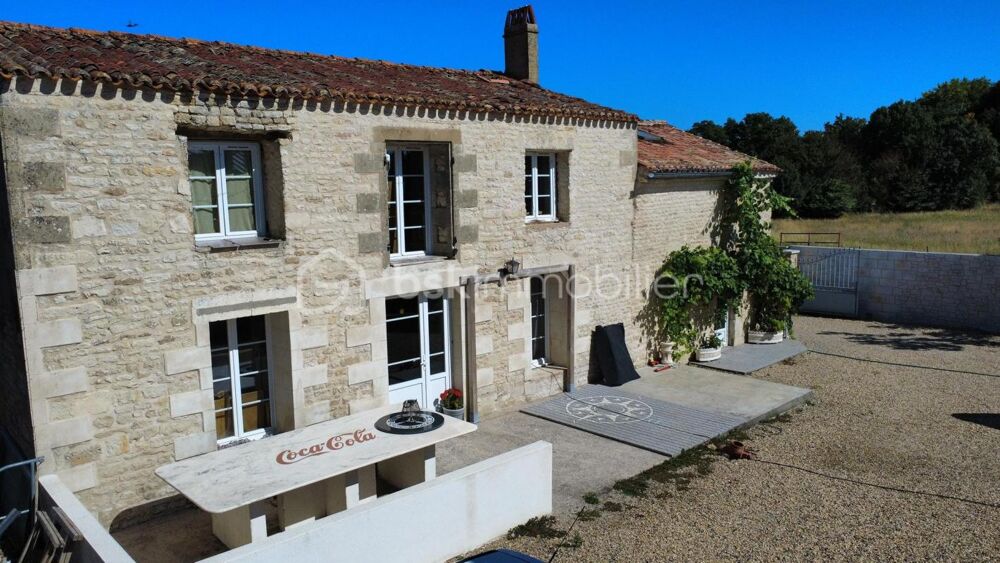 CHARENTAISE A FINIR DE RENOVER  150 m²  BERNA-SAINT-MARTIN
