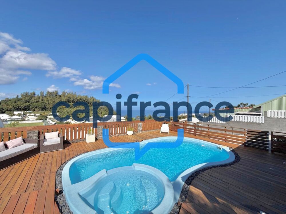 Maison 7 pièces 157 m² · à Petite Ile · 157 m² · 430 000 €