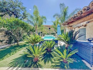  Proprit/chteau  vendre 12 pices 320 m