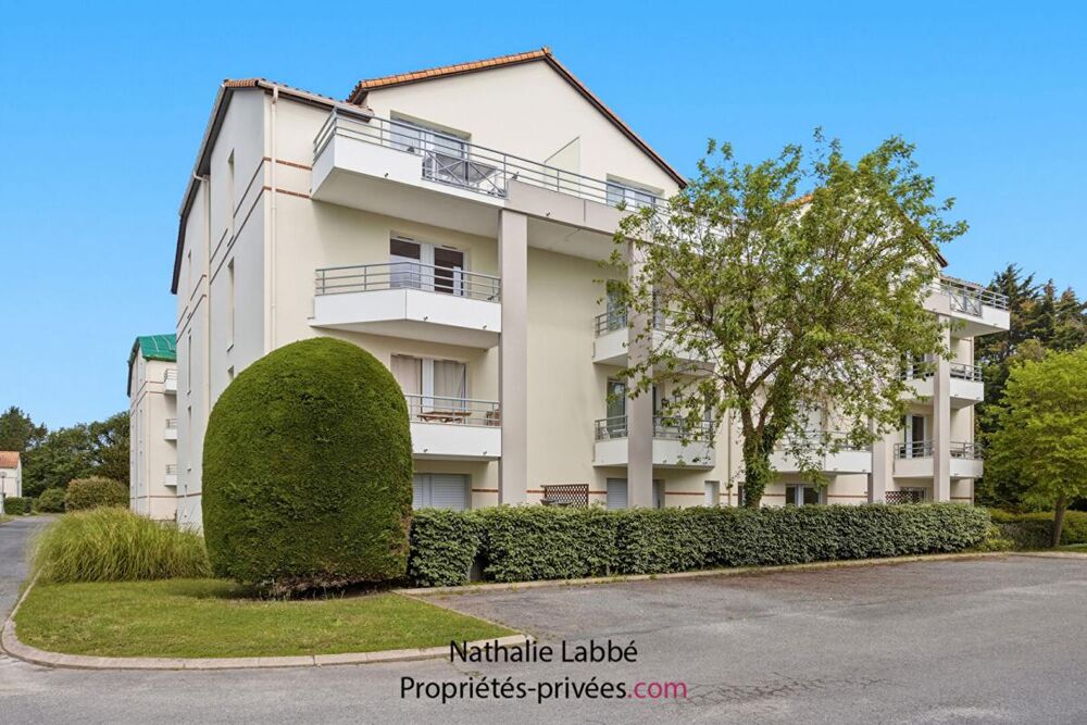 PORNIC. Golf. Appartement 2 pièce(s) dans résidence avec piscine