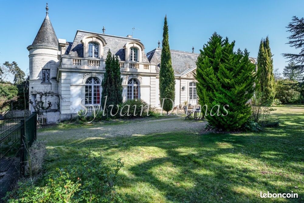 à vendre  Propriété/château Saint-Avertin (37550)