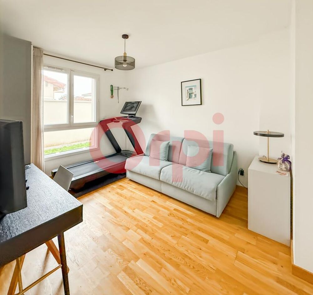 � vendre  Maison Bron (69500)