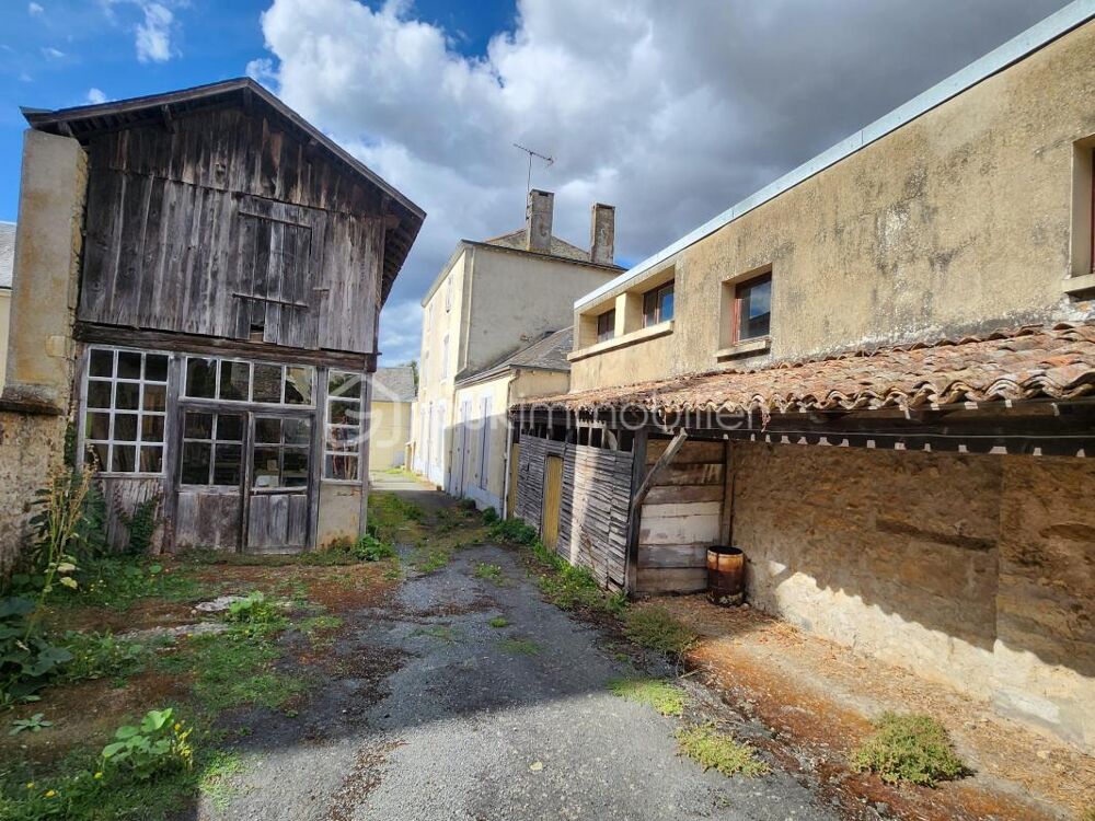 Vente Maison Sanxay – Ancien relais de poste en bord de rivière, atelier et dépendances, avec 2 terrains Sanxay