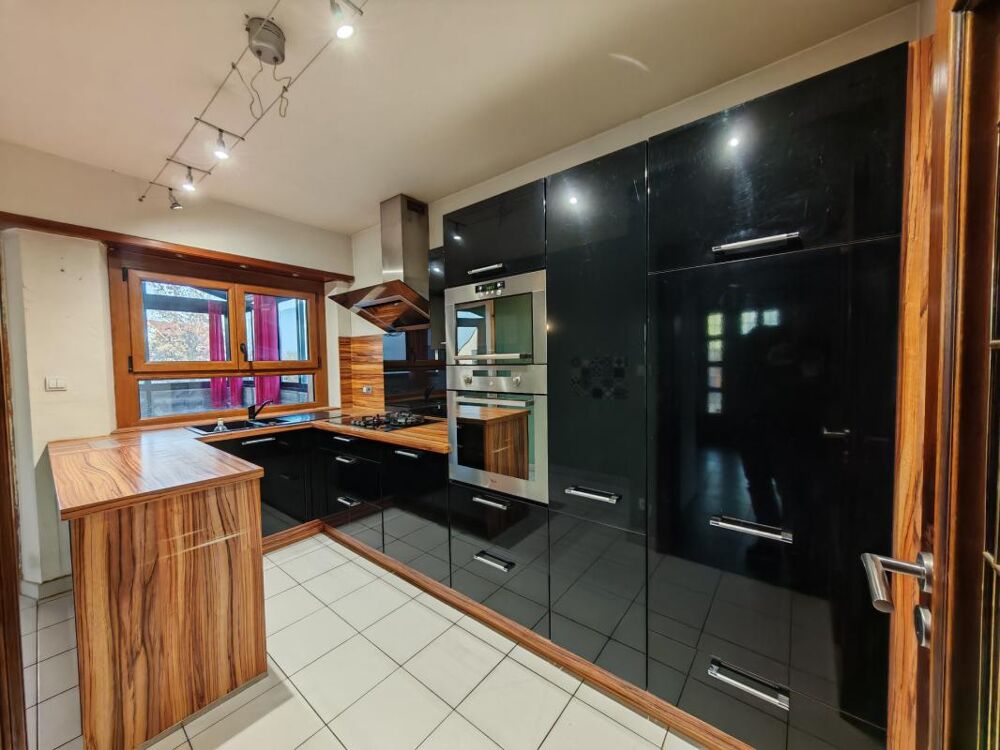 Exclusivité à Weyersheim  Maison familiale 165 m² - 8 pièces - 4 Chambres - Grand garage