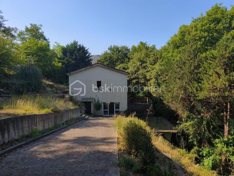   MAISON A VESSEAUX A RESTAURER SUR 2295 M2 DE TERRAIN Maison - 6 pice(s) - 132 m