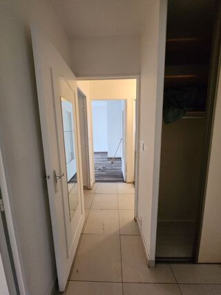  Appartement à louer 3 pièces 60 m²