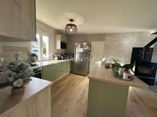  Maison  vendre 6 pices 132 m