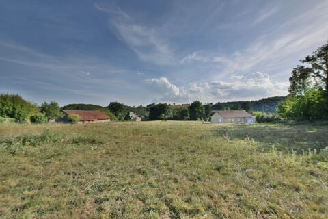 Proche D'Aurillac belle parcelle de terrain constructible 40000 Sansac-de-Marmiesse (15130)