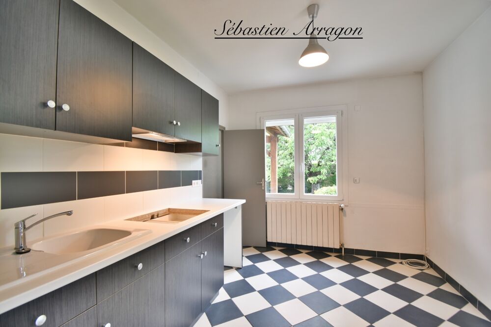 Maison rénovée 110 m²  3 chambres  jardin 790 m²  quartier calme Villeneuve-sur-Lot (47)- coup de coeur assuré
