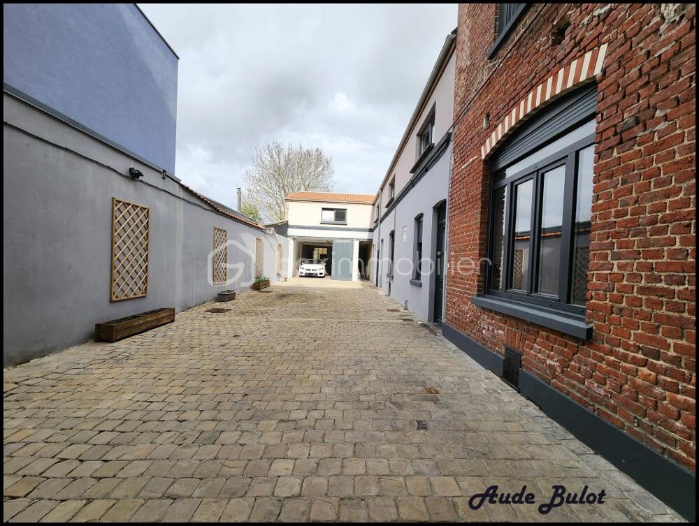 Maison de ville 10 pièces  332 m² utiles