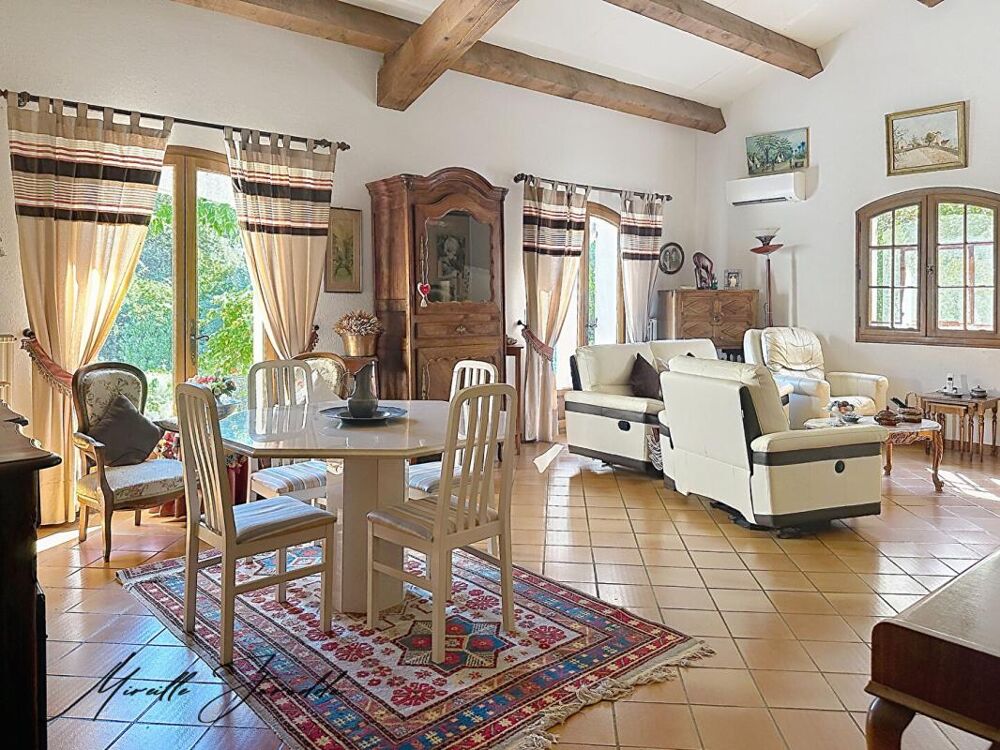 Vente Maison Jonquieres Saint Vincent, villa 4 chambres de 136 m² avec terrasse et terrain attenant Jonquieres saint vincent