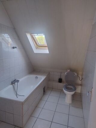  Appartement à louer 2 pièces 60 m²